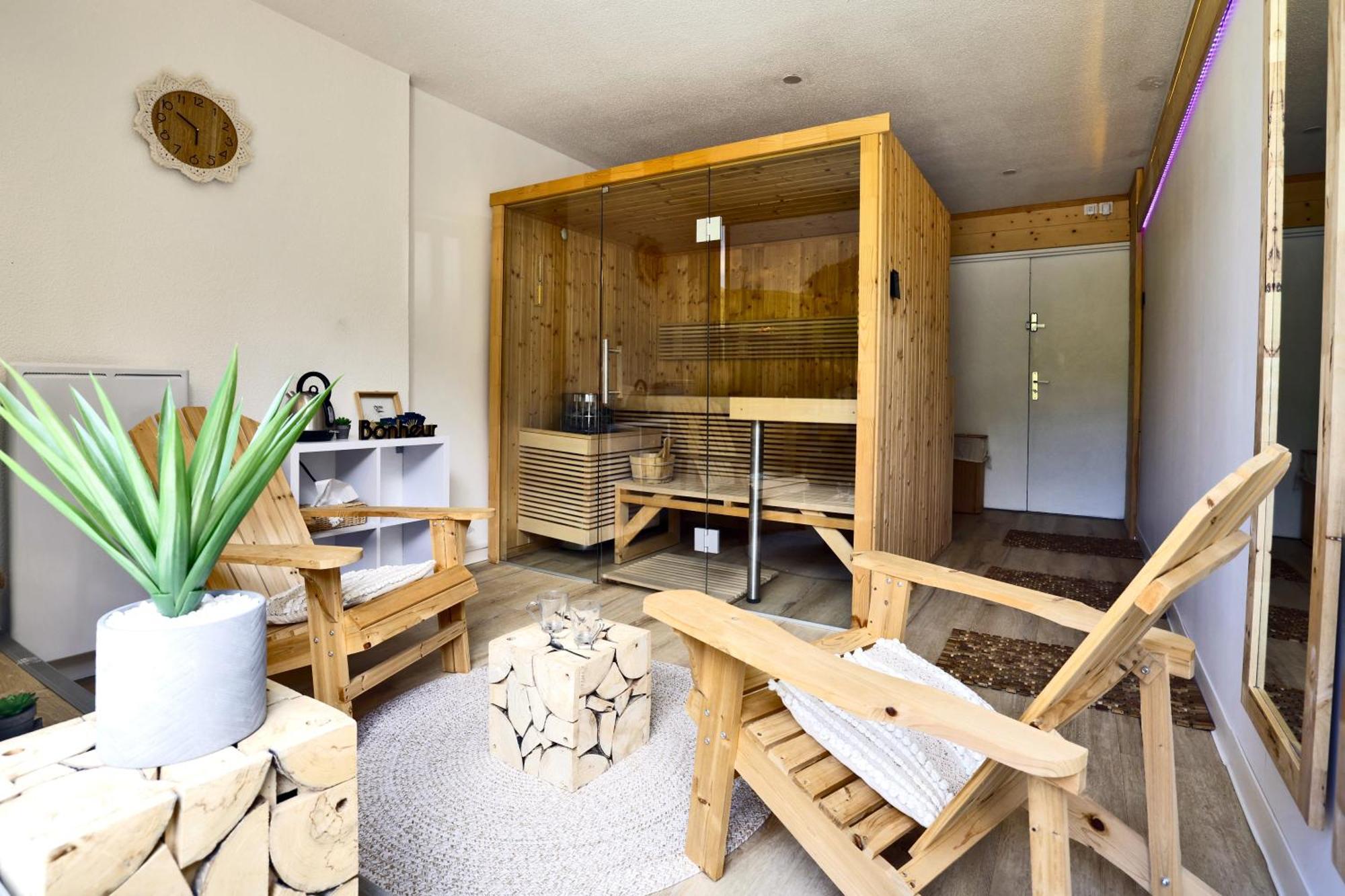 Hotel Le Balcon Des Ecrins 3*